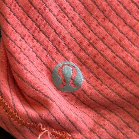 LULULEMON Wild Tank and Bra Atomic Red Size
4 with Stripes - Picture 8 of 10